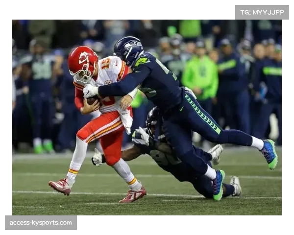 酋长队近端锋凯尔西路线跑动 仍是关键三档目标